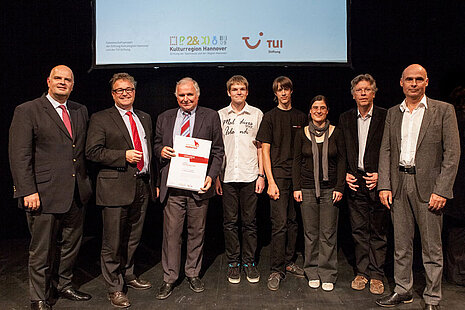 Preisübergabe an die Leibnizschule